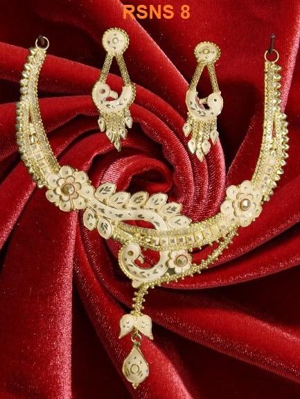 rsns-8 Best Simple Gold Necklace Designs